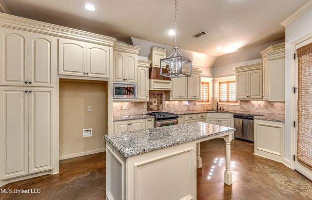 128 Amethyst Lane, Brandon, MS 39047