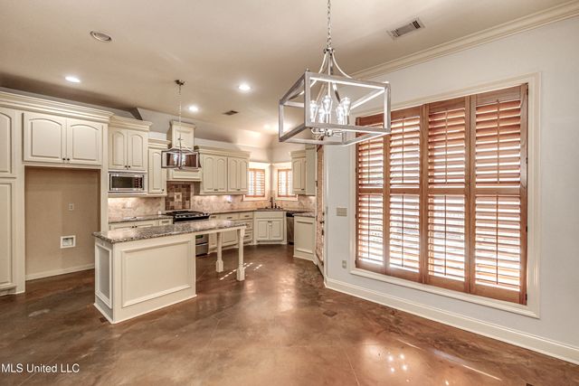 128 Amethyst Lane, Brandon, MS 39047