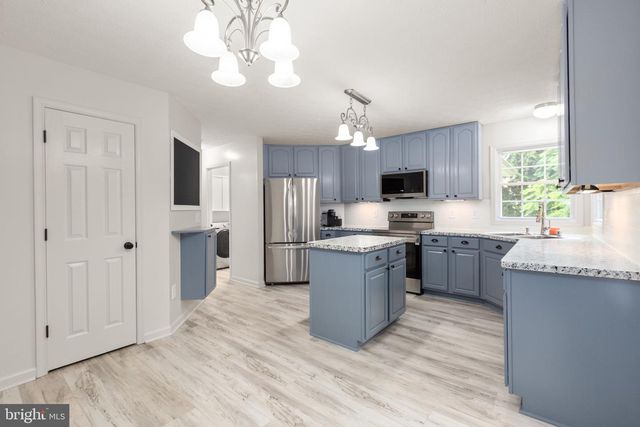 5423 WINDSOR DR, King George, VA 22485