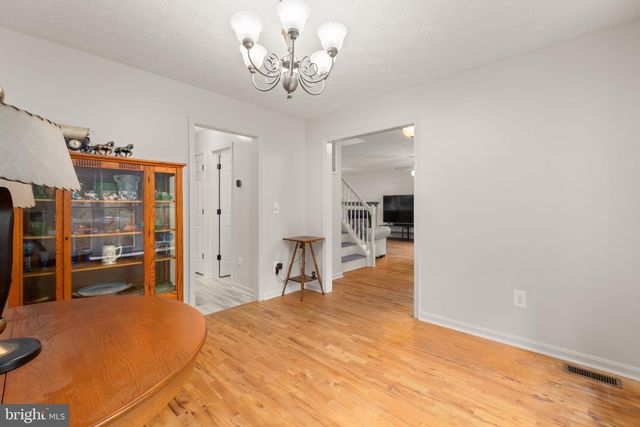 5423 WINDSOR DR, King George, VA 22485