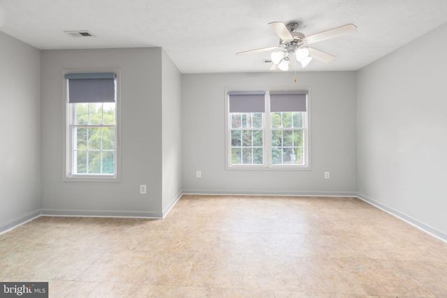 5423 WINDSOR DR, King George, VA 22485