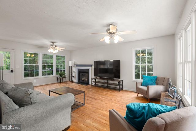 5423 WINDSOR DR, King George, VA 22485