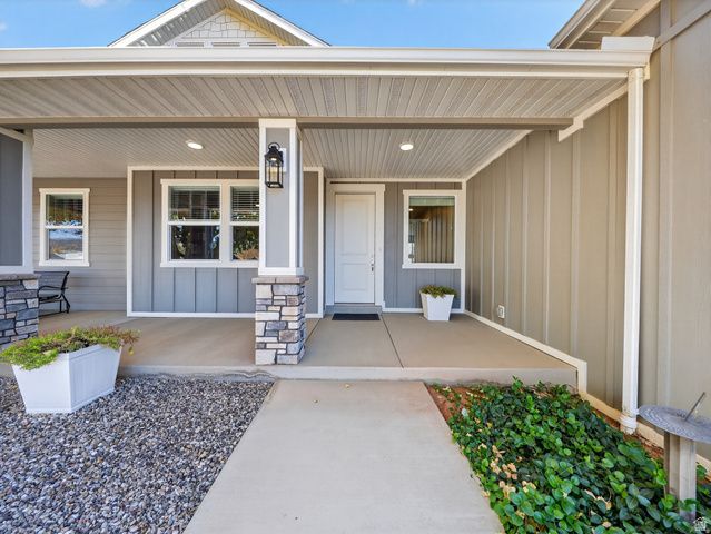 401 S 3430 E, New Harmony, UT 84757