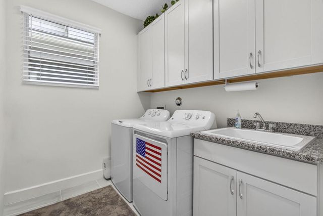 1411 Thistle Place, Loxahatchee, FL 33470