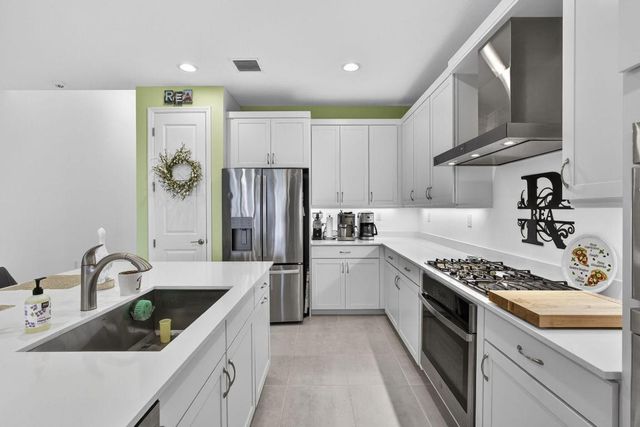 1411 Thistle Place, Loxahatchee, FL 33470