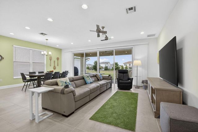 1411 Thistle Place, Loxahatchee, FL 33470