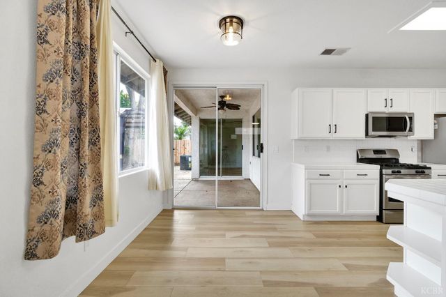 1036 W Northstar Drive, Hanford, CA 93230