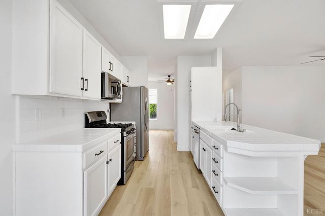 1036 W Northstar Drive, Hanford, CA 93230