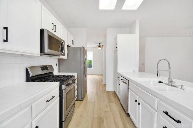 1036 W Northstar Drive, Hanford, CA 93230