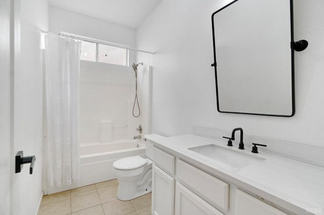 1036 W Northstar Drive, Hanford, CA 93230