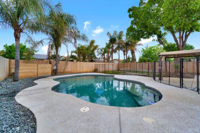 1036 W Northstar Drive, Hanford, CA 93230