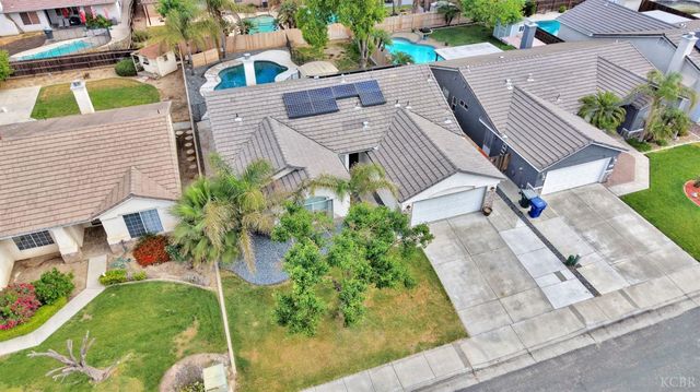 1036 W Northstar Drive, Hanford, CA 93230