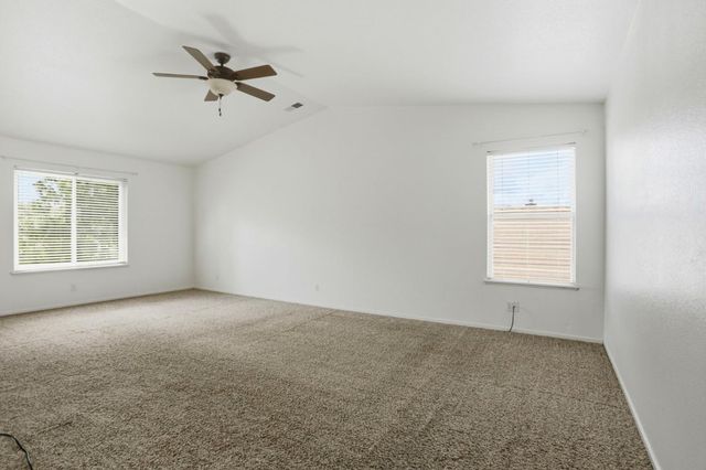 2592 Glenview Drive, Hollister, CA 95023