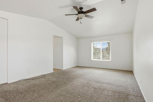 2592 Glenview Drive, Hollister, CA 95023