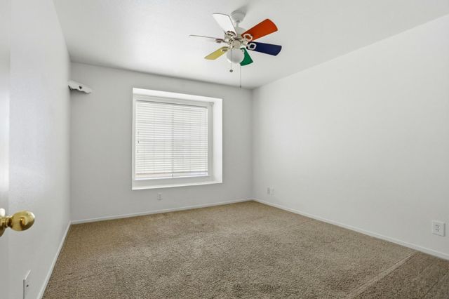 2592 Glenview Drive, Hollister, CA 95023