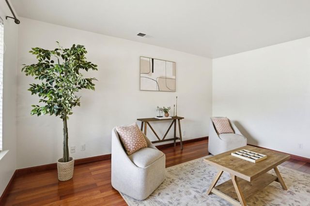 2592 Glenview Drive, Hollister, CA 95023