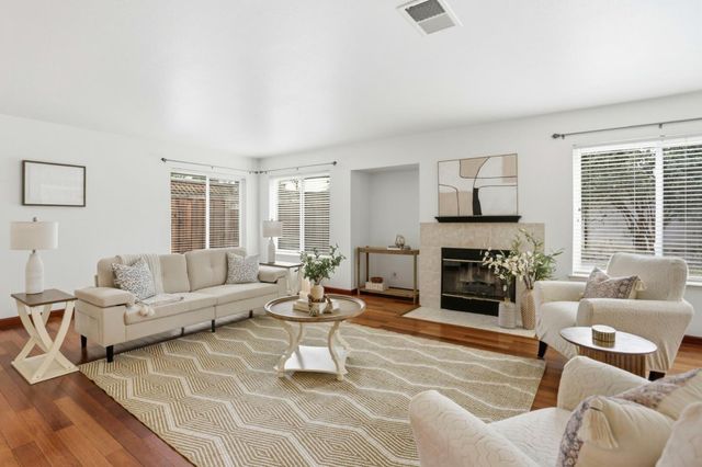 2592 Glenview Drive, Hollister, CA 95023