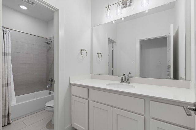2821 Stanley Avenue, Fort Worth, TX 76110