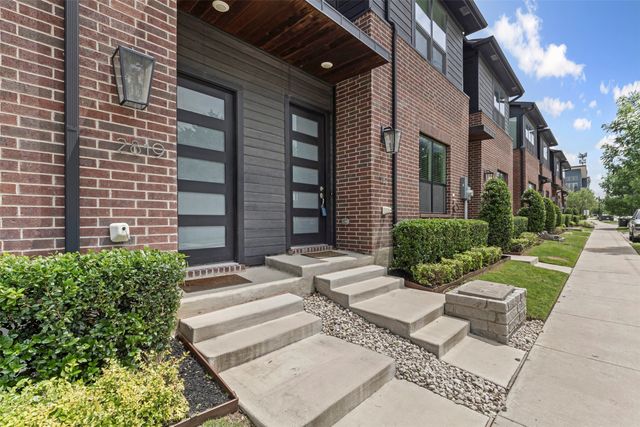 2821 Stanley Avenue, Fort Worth, TX 76110