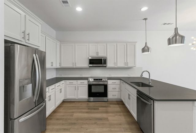 2821 Stanley Avenue, Fort Worth, TX 76110