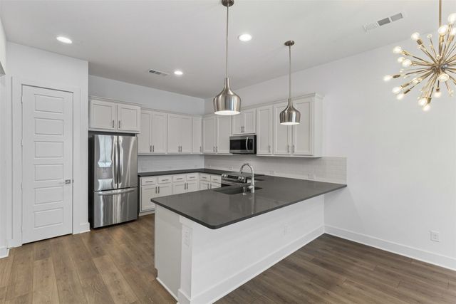 2821 Stanley Avenue, Fort Worth, TX 76110