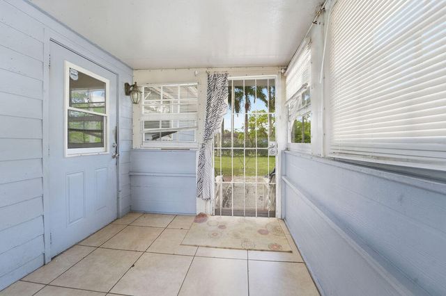 6929 N 120th Ave Avenue N, The Acreage, FL 33412