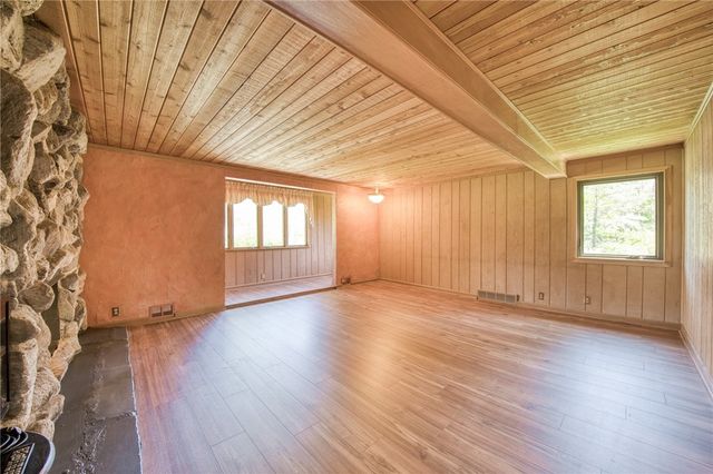 5422 Beechnut Dr, Richland, PA 15044