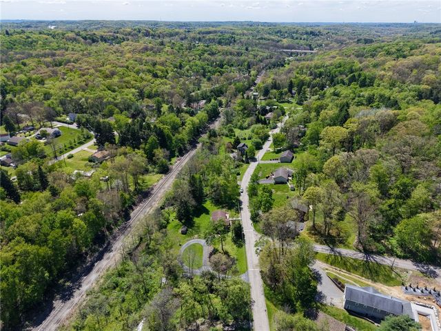 5422 Beechnut Dr, Richland, PA 15044
