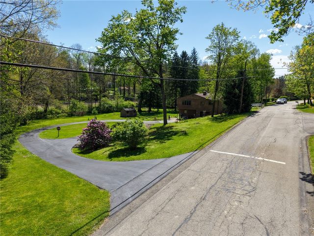 5422 Beechnut Dr, Richland, PA 15044