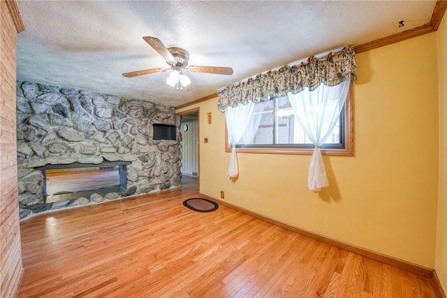 5422 Beechnut Dr, Richland, PA 15044