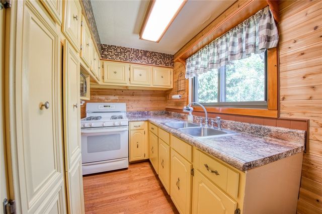 5422 Beechnut Dr, Richland, PA 15044