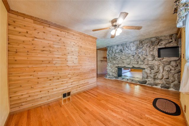 5422 Beechnut Dr, Richland, PA 15044