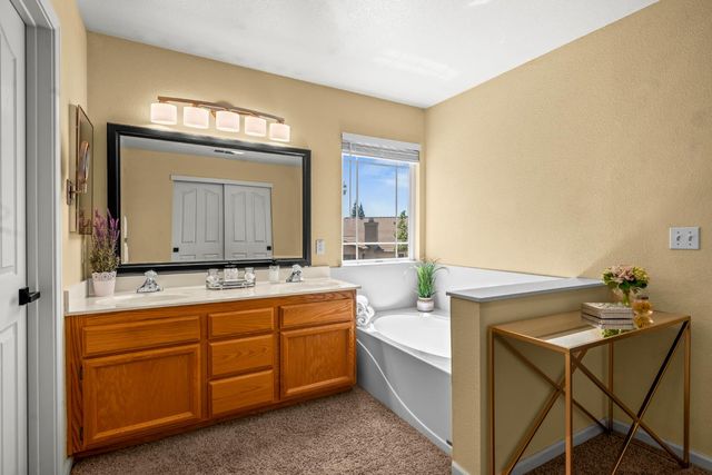 953 Carter St, Folsom, CA 95630