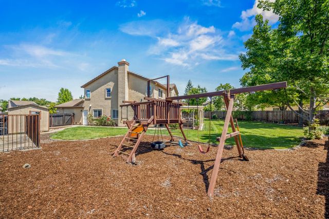 953 Carter St, Folsom, CA 95630