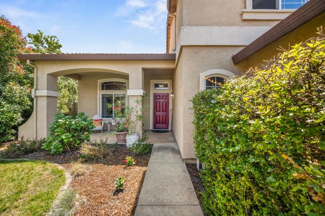 953 Carter St, Folsom, CA 95630