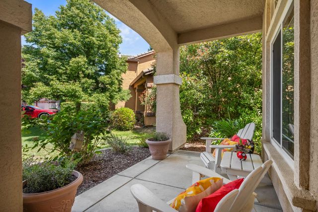 953 Carter St, Folsom, CA 95630