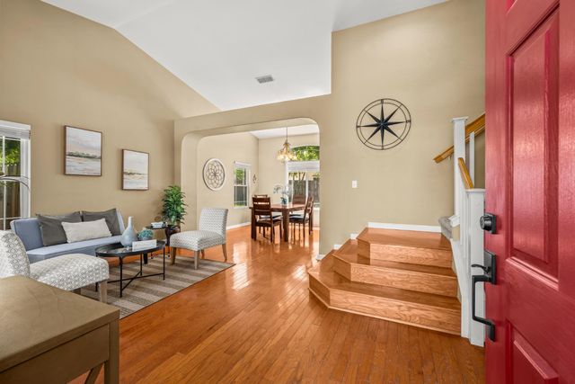 953 Carter St, Folsom, CA 95630