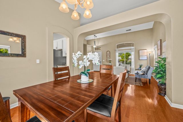 953 Carter St, Folsom, CA 95630