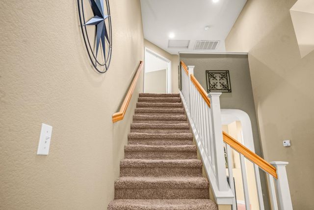 953 Carter St, Folsom, CA 95630