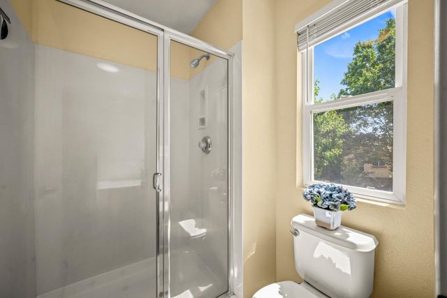 953 Carter St, Folsom, CA 95630
