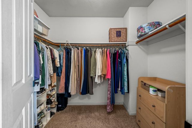 953 Carter St, Folsom, CA 95630
