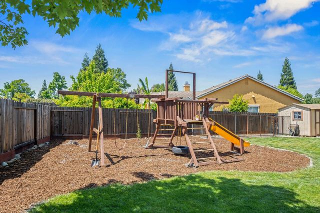953 Carter St, Folsom, CA 95630