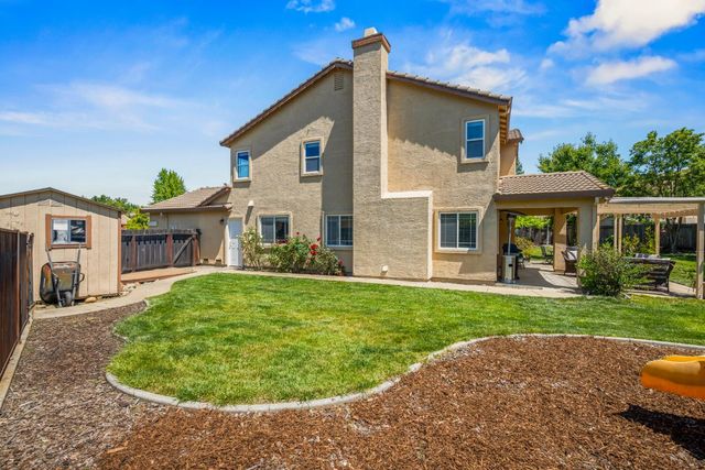 953 Carter St, Folsom, CA 95630