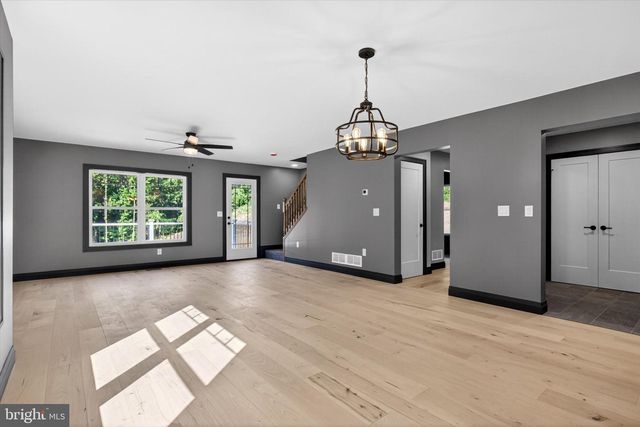 591 BELLE VISTA DR, Enola, PA 17025