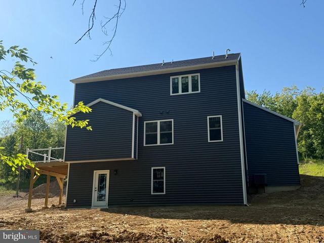591 BELLE VISTA DR, Enola, PA 17025