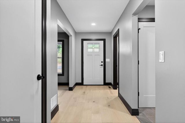 591 BELLE VISTA DR, Enola, PA 17025