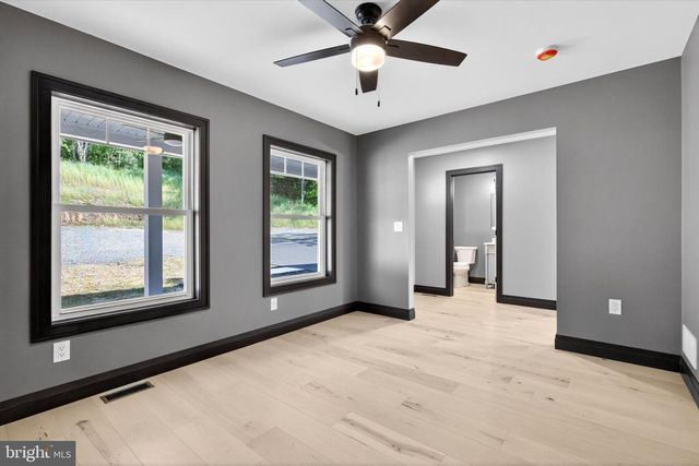 591 BELLE VISTA DR, Enola, PA 17025