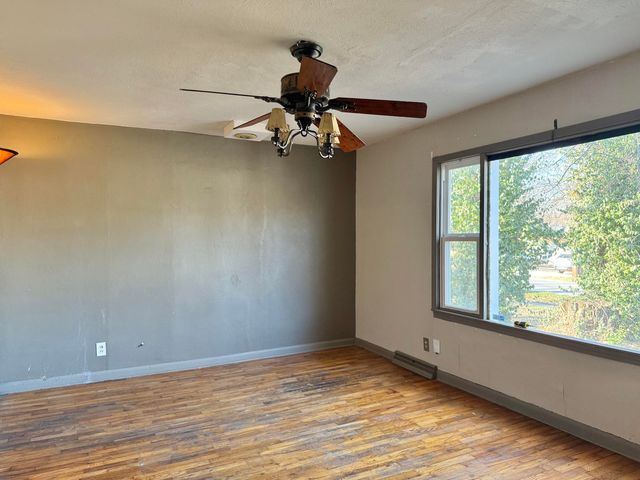 2822 E Cherry Street, Springfield, MO 65802