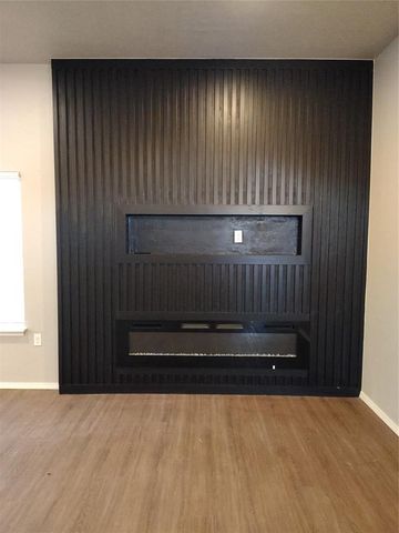 8404 Stonewood Drive, Oklahoma City, OK 73135