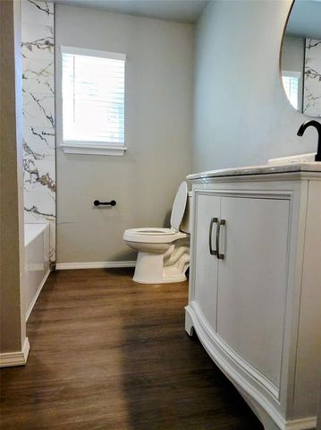 8404 Stonewood Drive, Oklahoma City, OK 73135